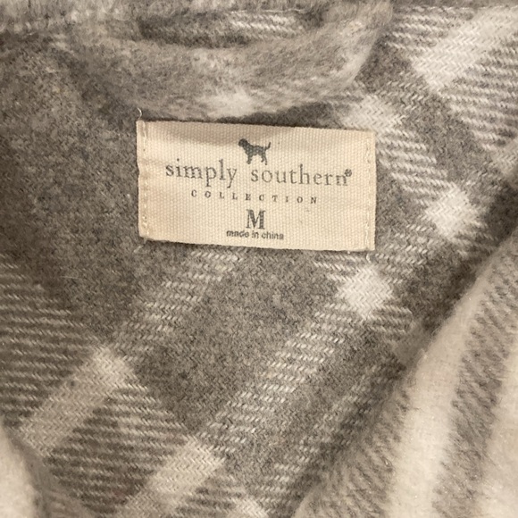 Shacket - Picture 3 of 4